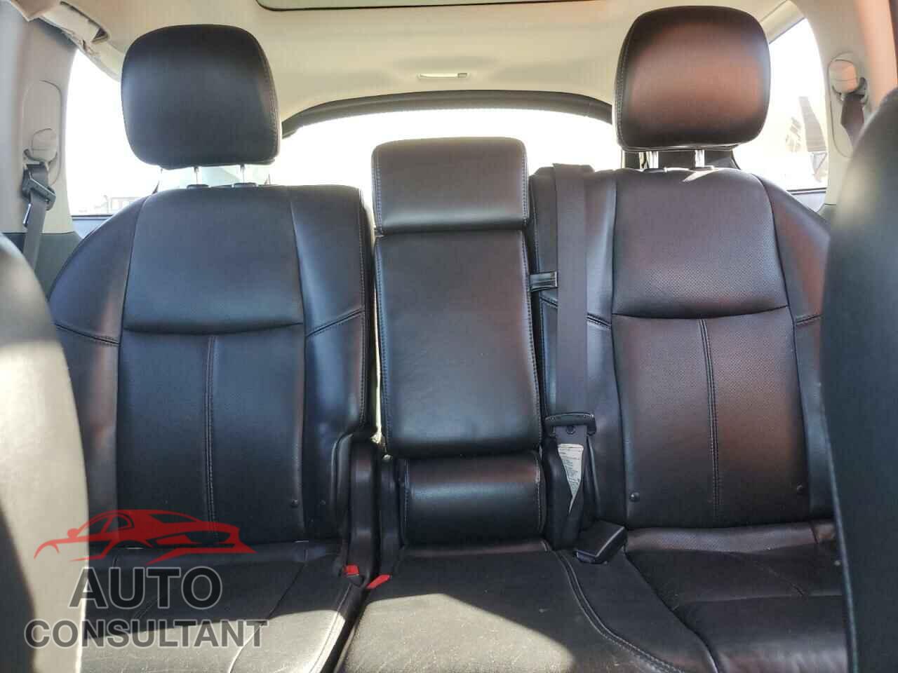 NISSAN PATHFINDER 2013 - 5N1AR2MM9DC613060