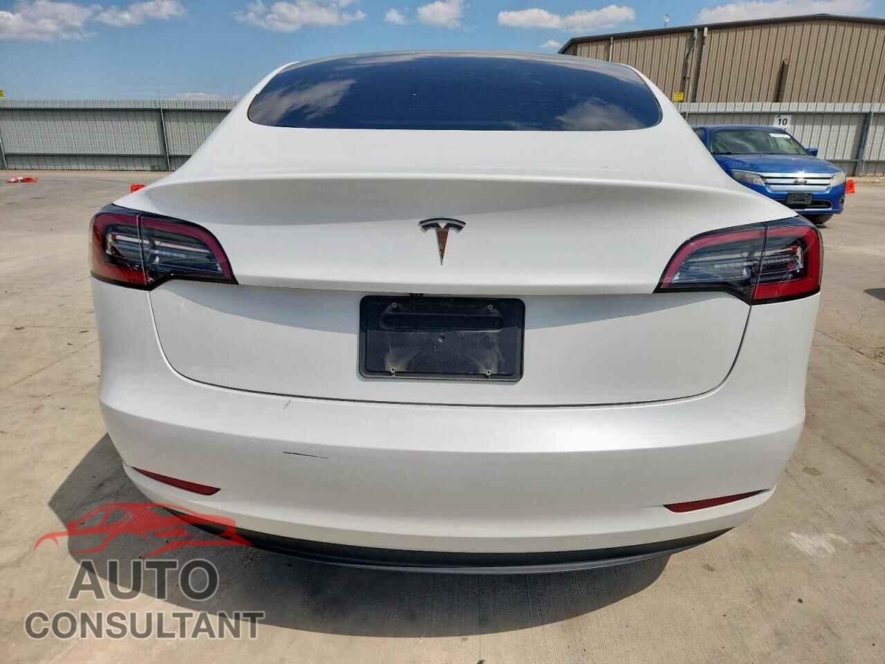 TESLA MODEL 3 2023 - 5YJ3E1EA5PF517585