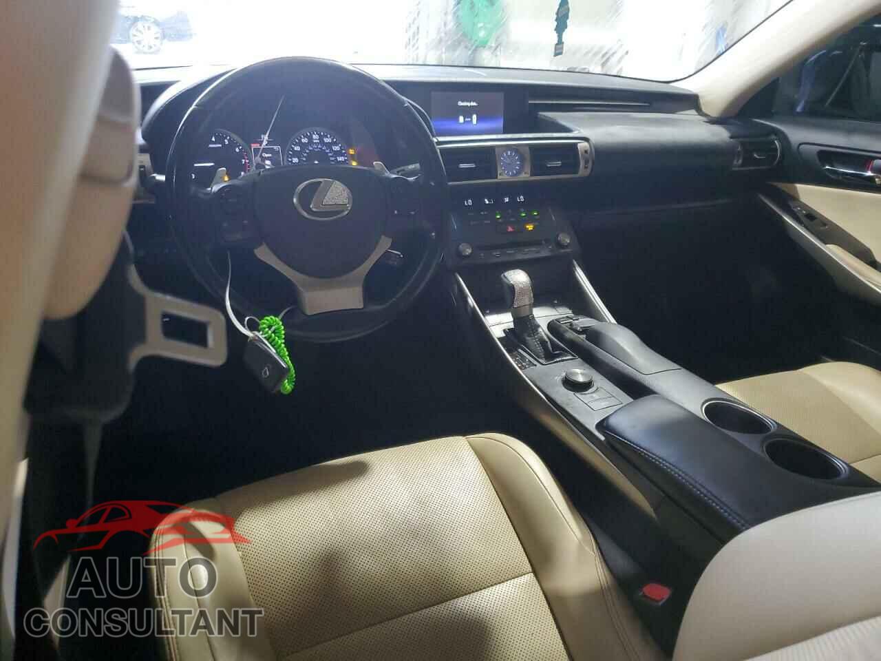 LEXUS IS 2015 - JTHBE1D23F5019809