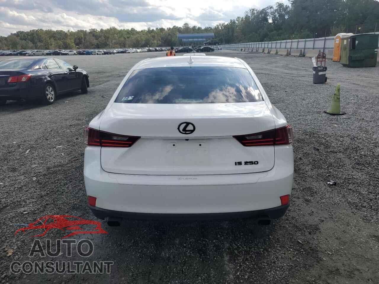 LEXUS IS 2014 - JTHBF1D23E5020745