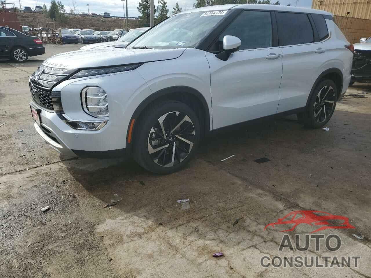MITSUBISHI OUTLANDER 2023 - JA4J3UA87PZ053236