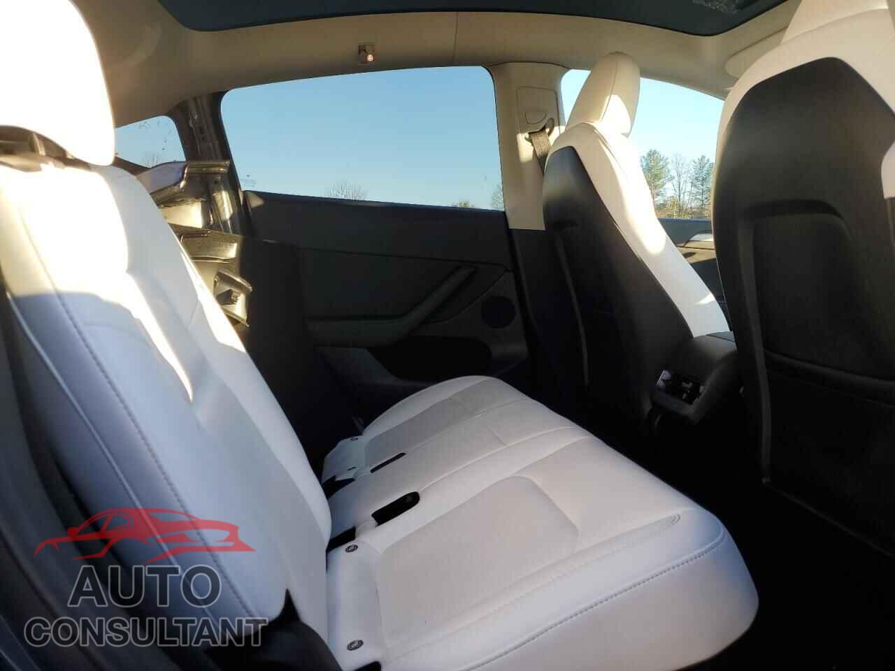 TESLA MODEL Y 2023 - 7SAYGDEEXPF846936