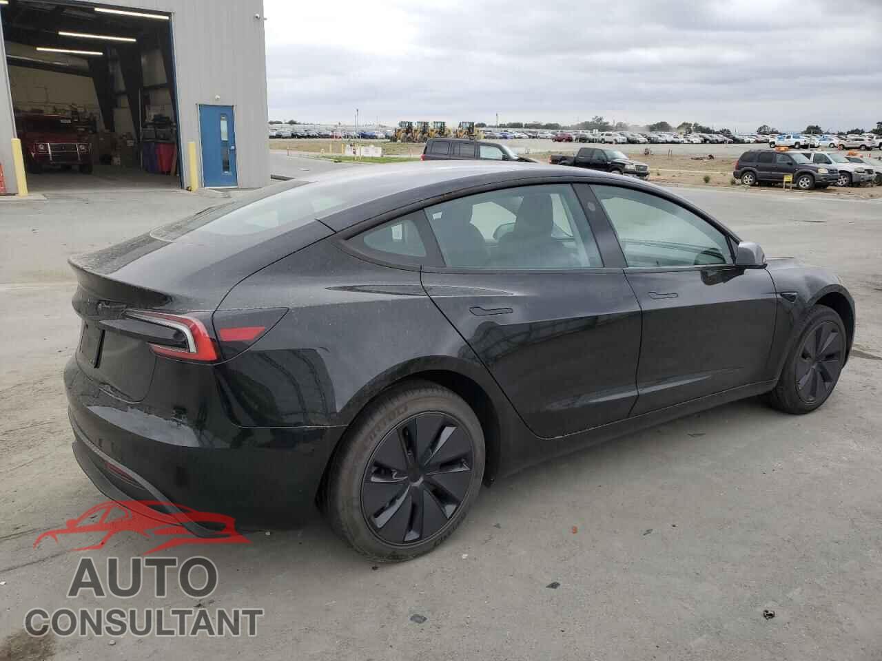 TESLA MODEL 3 2025 - 5YJ3E1EA8SF961844