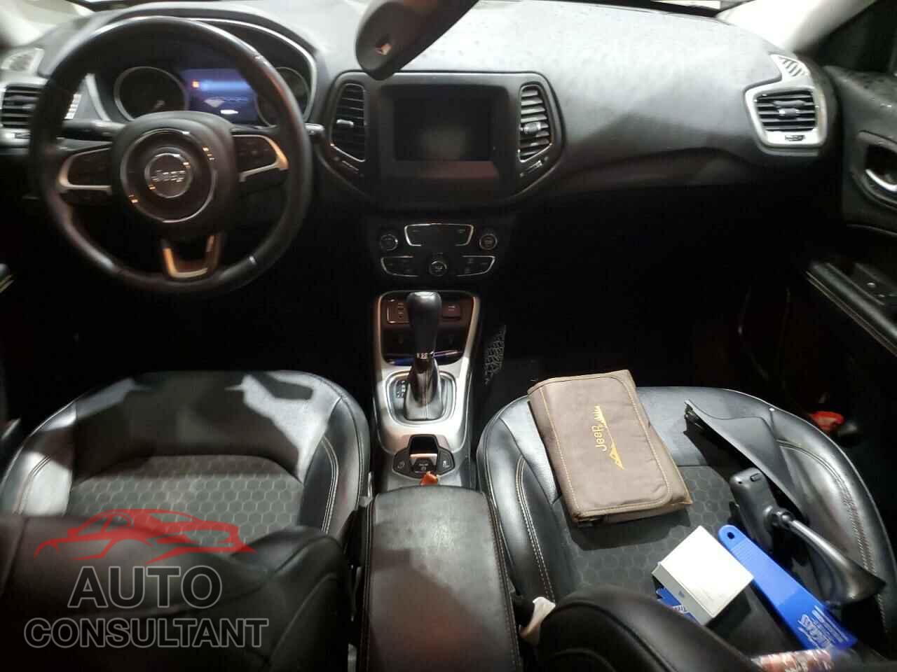 JEEP COMPASS 2018 - 3C4NJCBB4JT165766