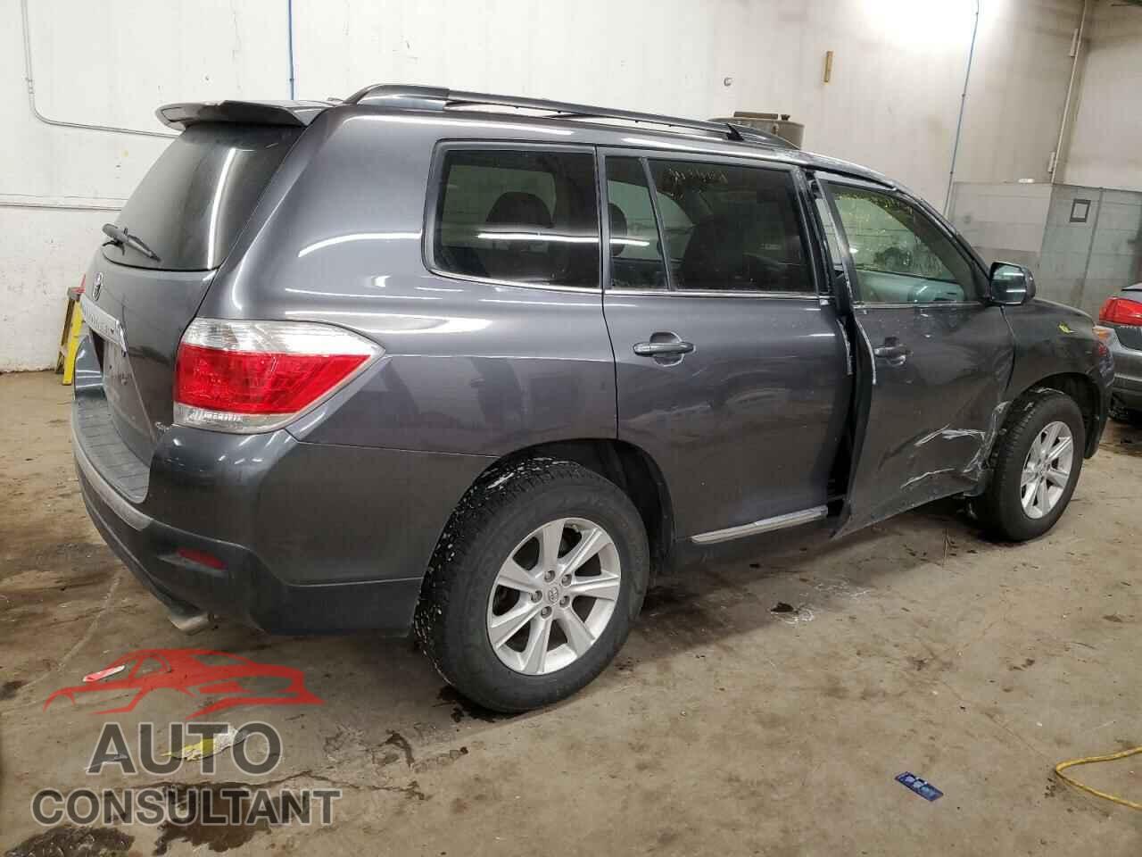 TOYOTA HIGHLANDER 2011 - 5TDBK3EH4BS082754