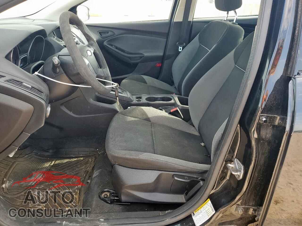 FORD FOCUS 2014 - 1FADP3E27EL209062