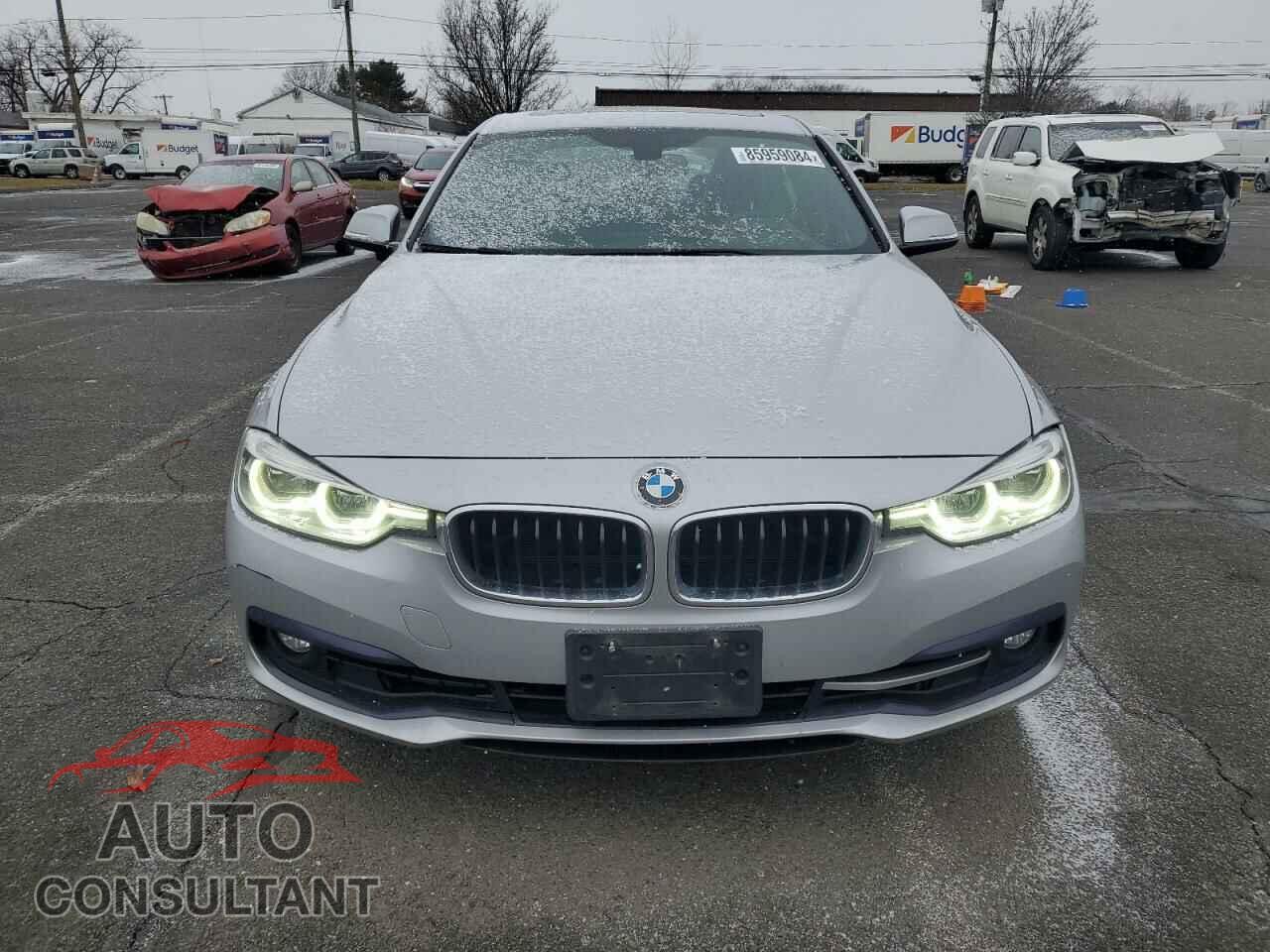 BMW 3 SERIES 2018 - WBA8D9C59JEM32381