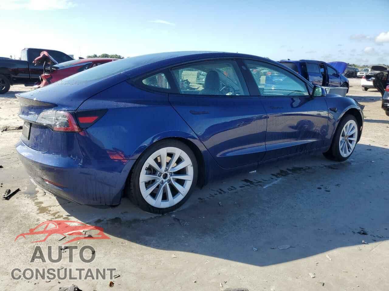 TESLA MODEL 3 2022 - 5YJ3E1EA4NF370799