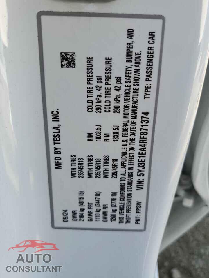 TESLA MODEL 3 2024 - 5YJ3E1EA4RF871374