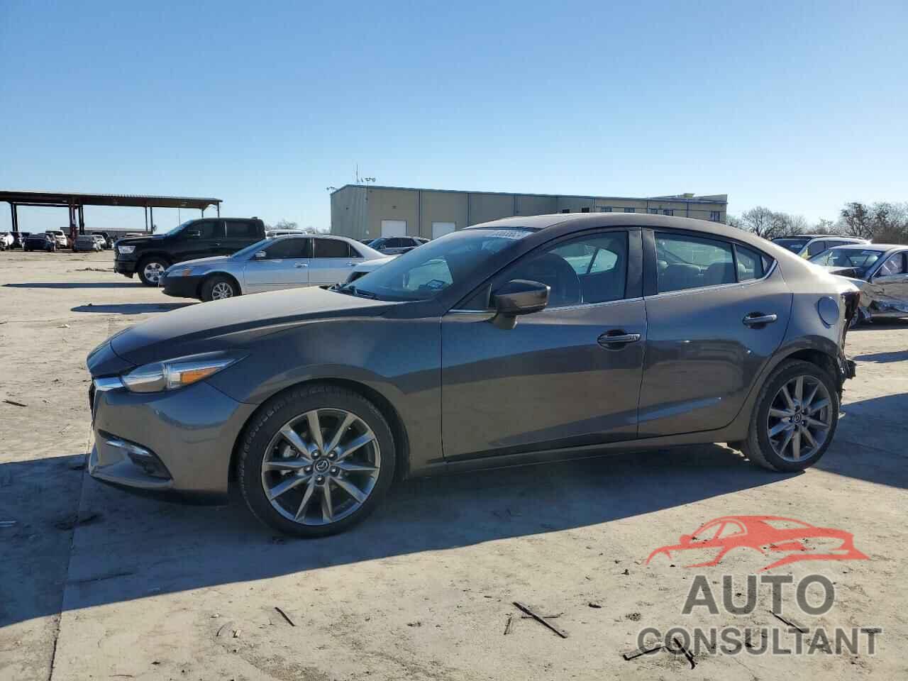 MAZDA 3 2018 - 3MZBN1W37JM160289
