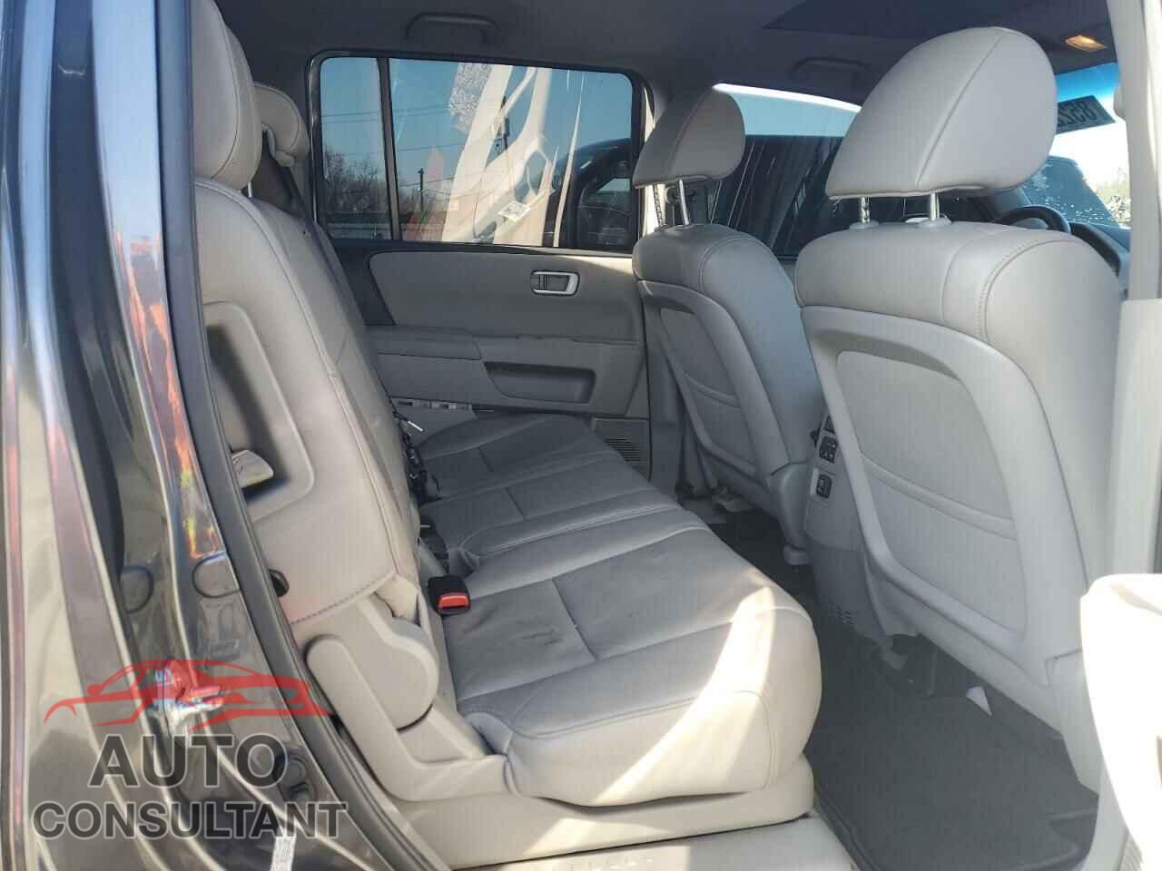 HONDA PILOT 2012 - 5FNYF3H73CB001038