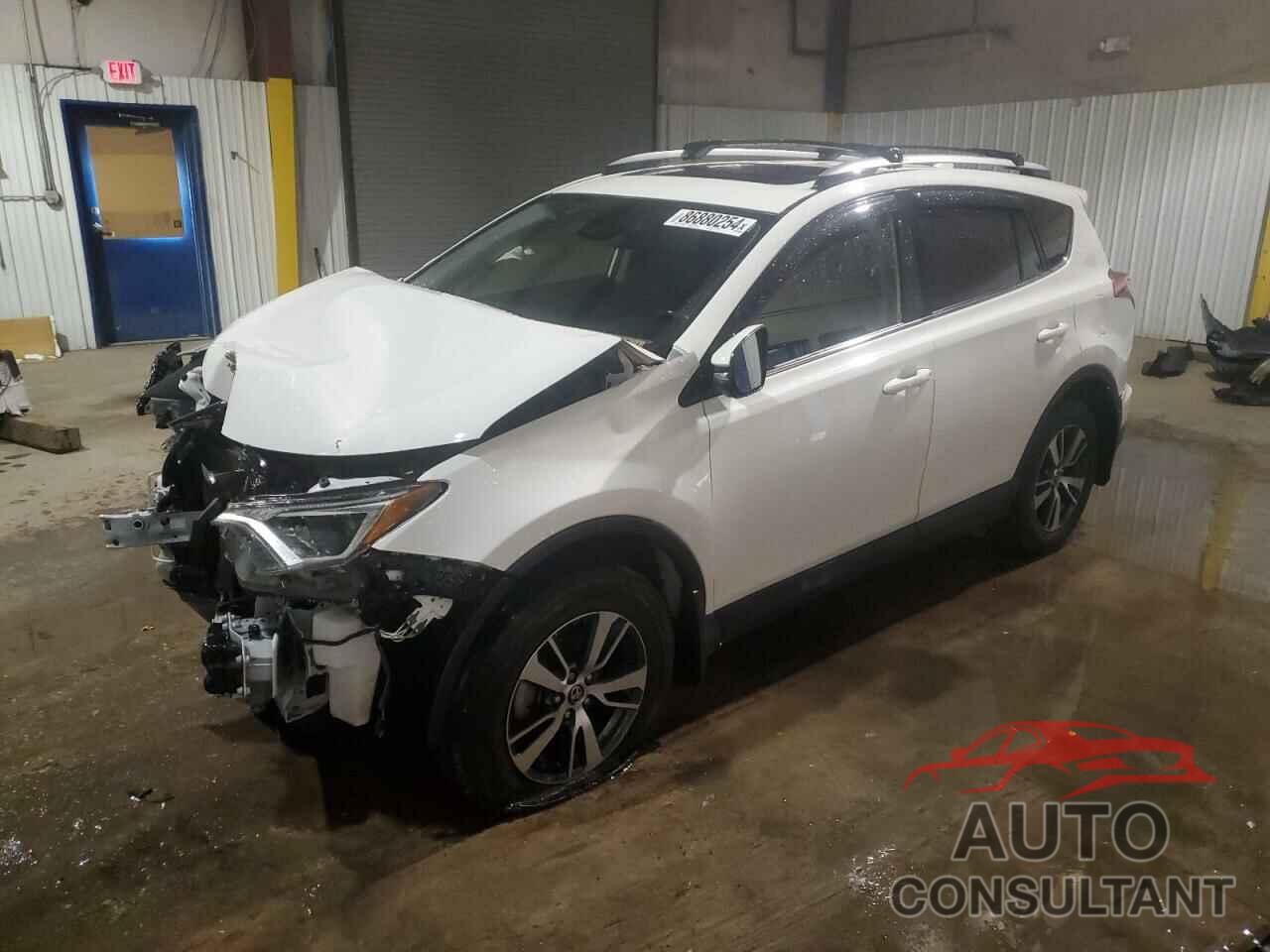 TOYOTA RAV4 2018 - JTMRFREV8JJ747789