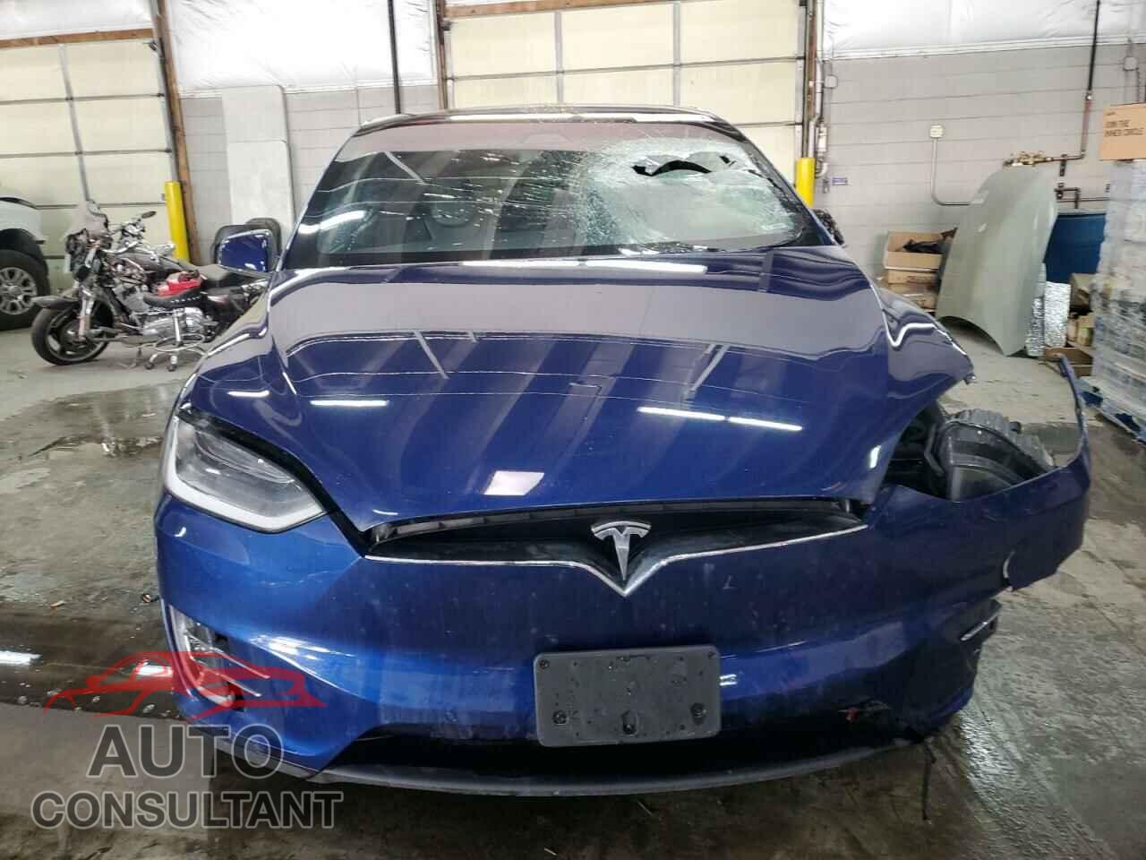 TESLA MODEL X 2017 - 5YJXCBE23HF061237