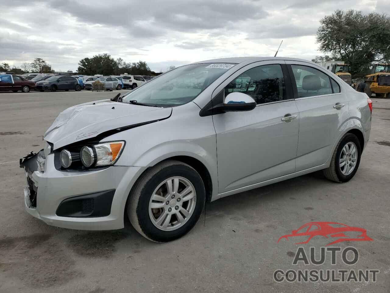 CHEVROLET SONIC 2013 - 1G1JD5SBXD4147194