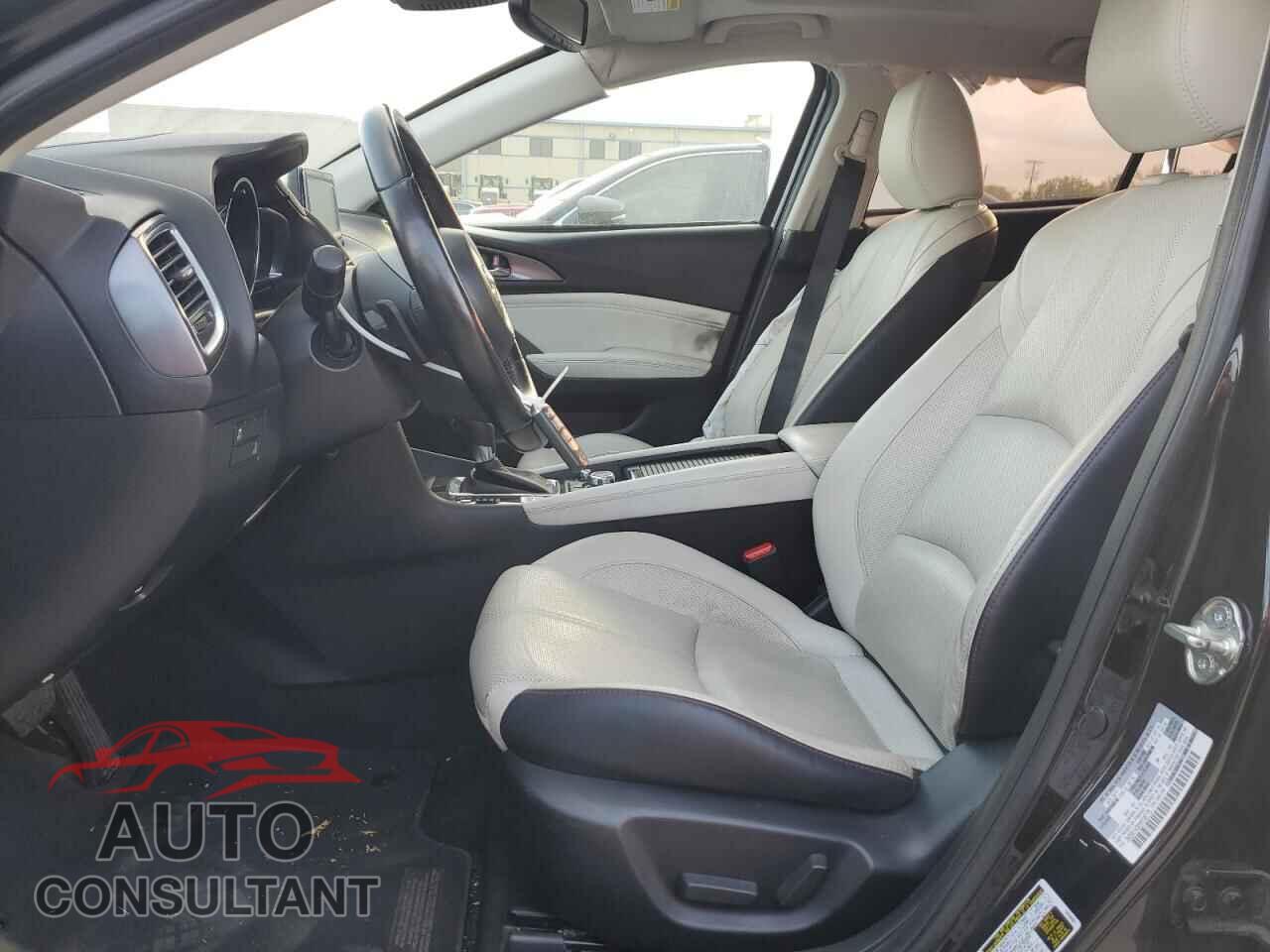 MAZDA 3 2017 - 3MZBN1W32HM138775
