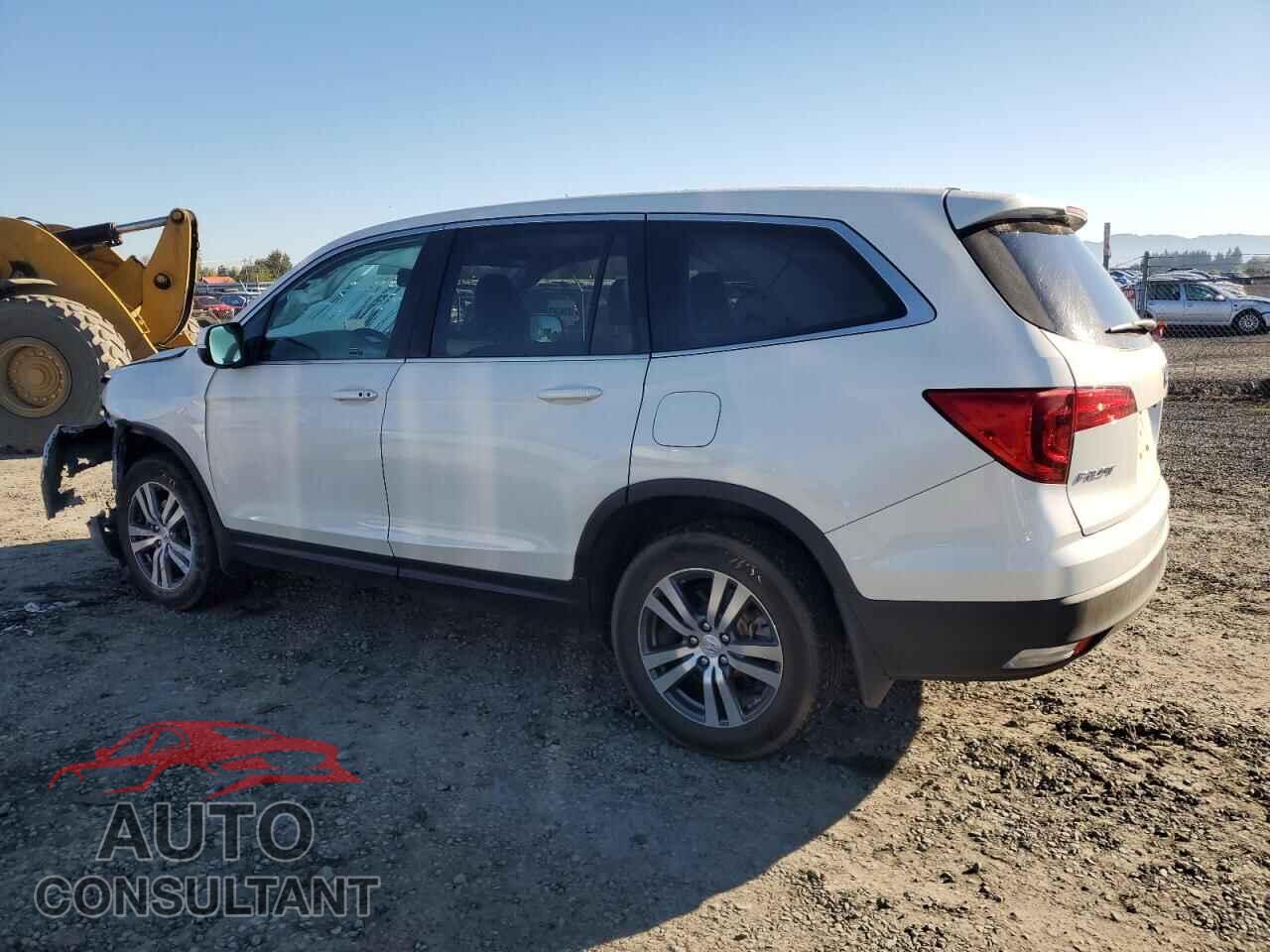 HONDA PILOT 2017 - 5FNYF6H62HB101695
