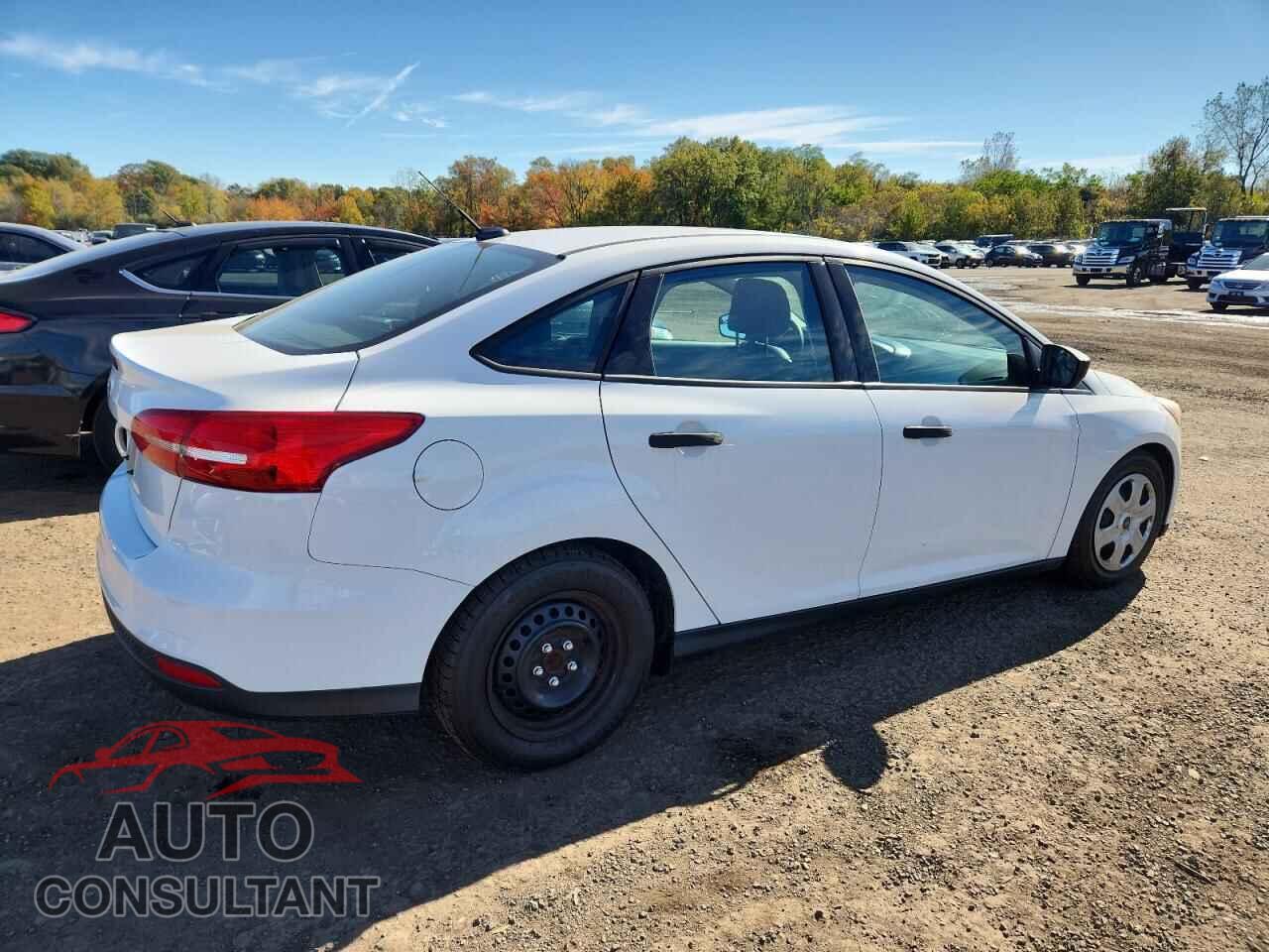 FORD FOCUS 2016 - 1FADP3E22GL218772