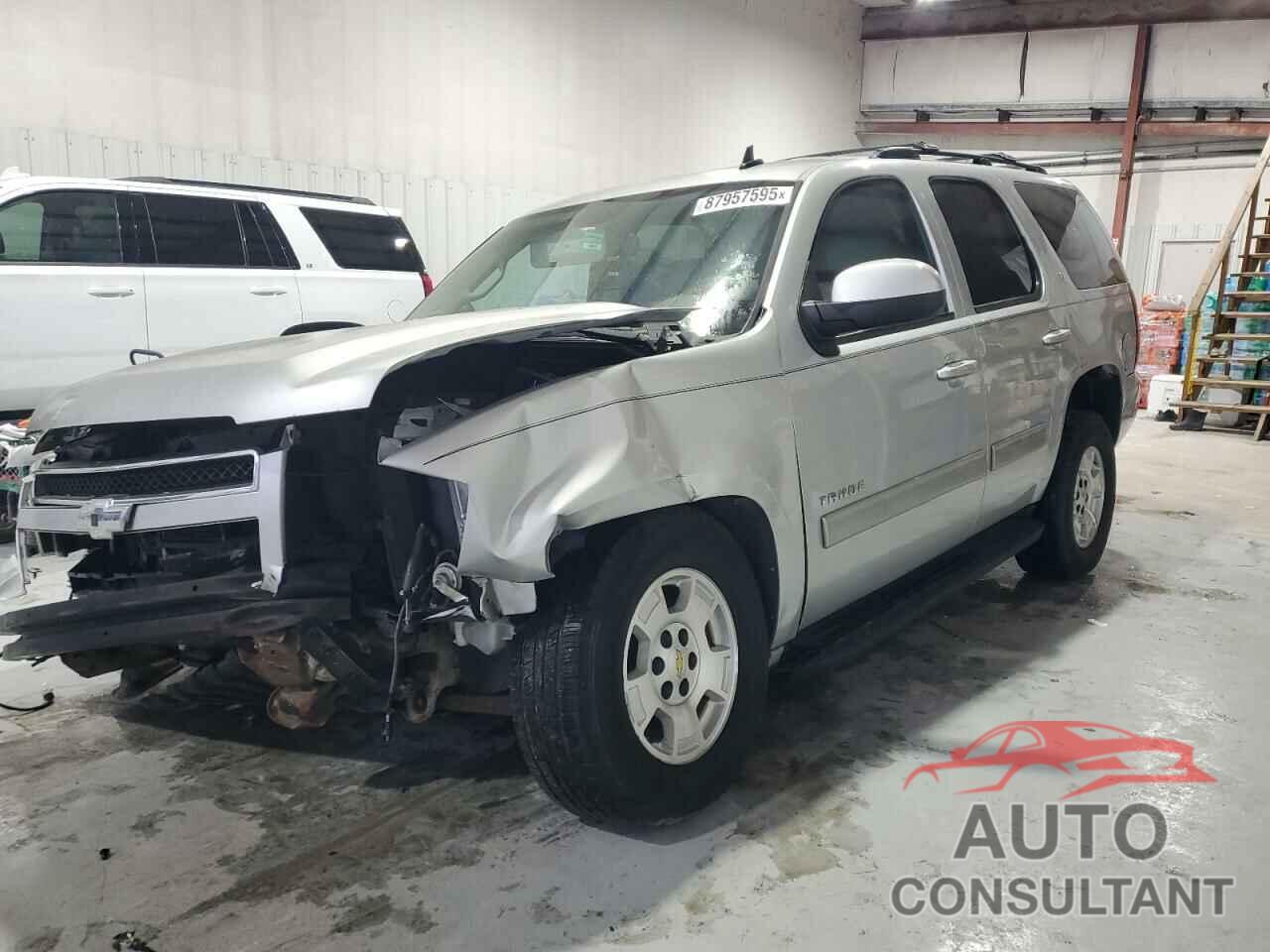 CHEVROLET TAHOE 2010 - 1GNUCBE0XAR290538