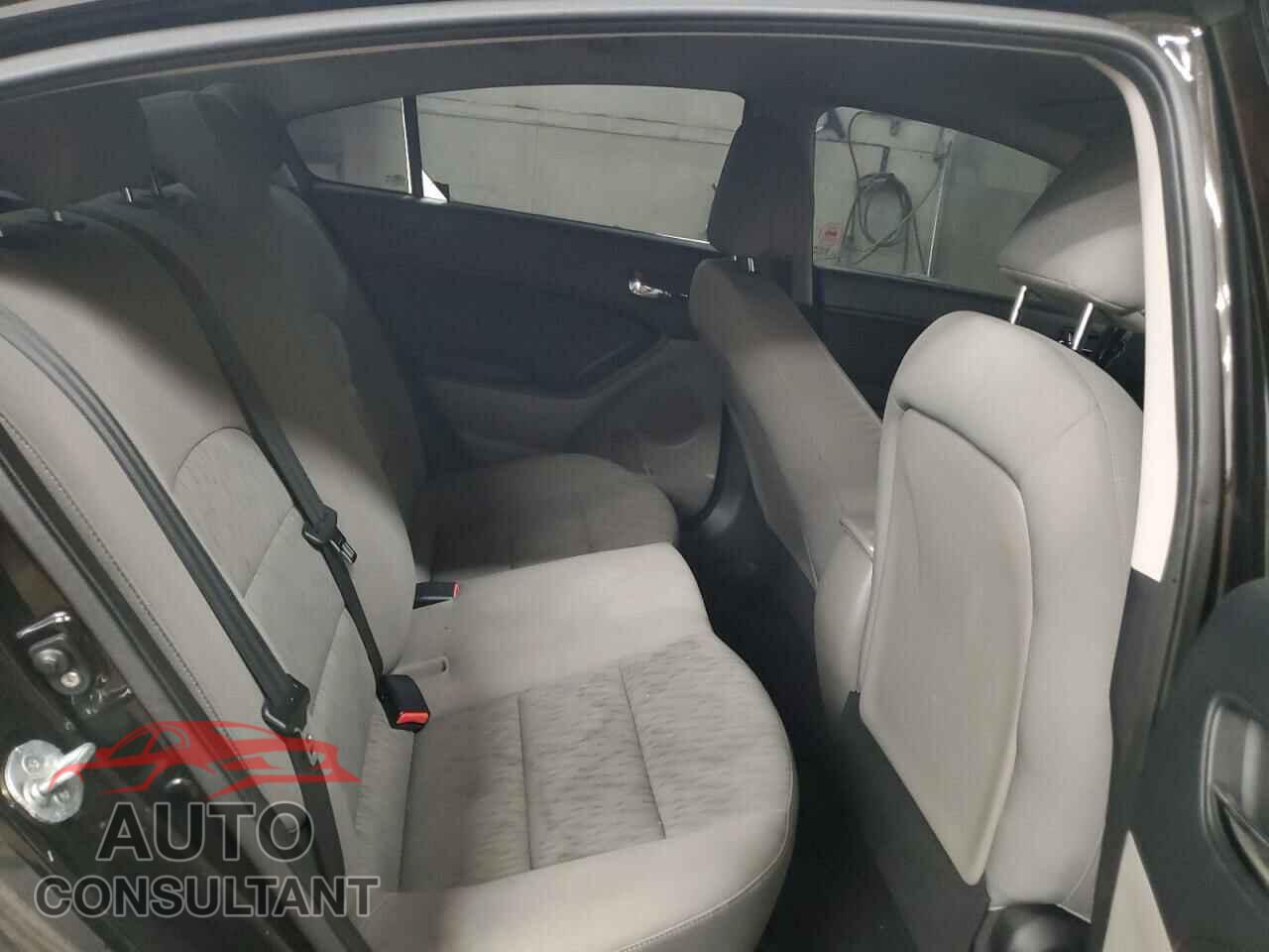 KIA FORTE 2015 - KNAFK4A67F5400936