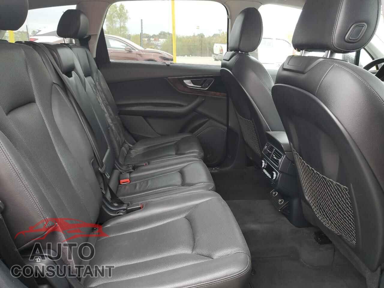 AUDI Q7 2017 - WA1LABF76HD025607