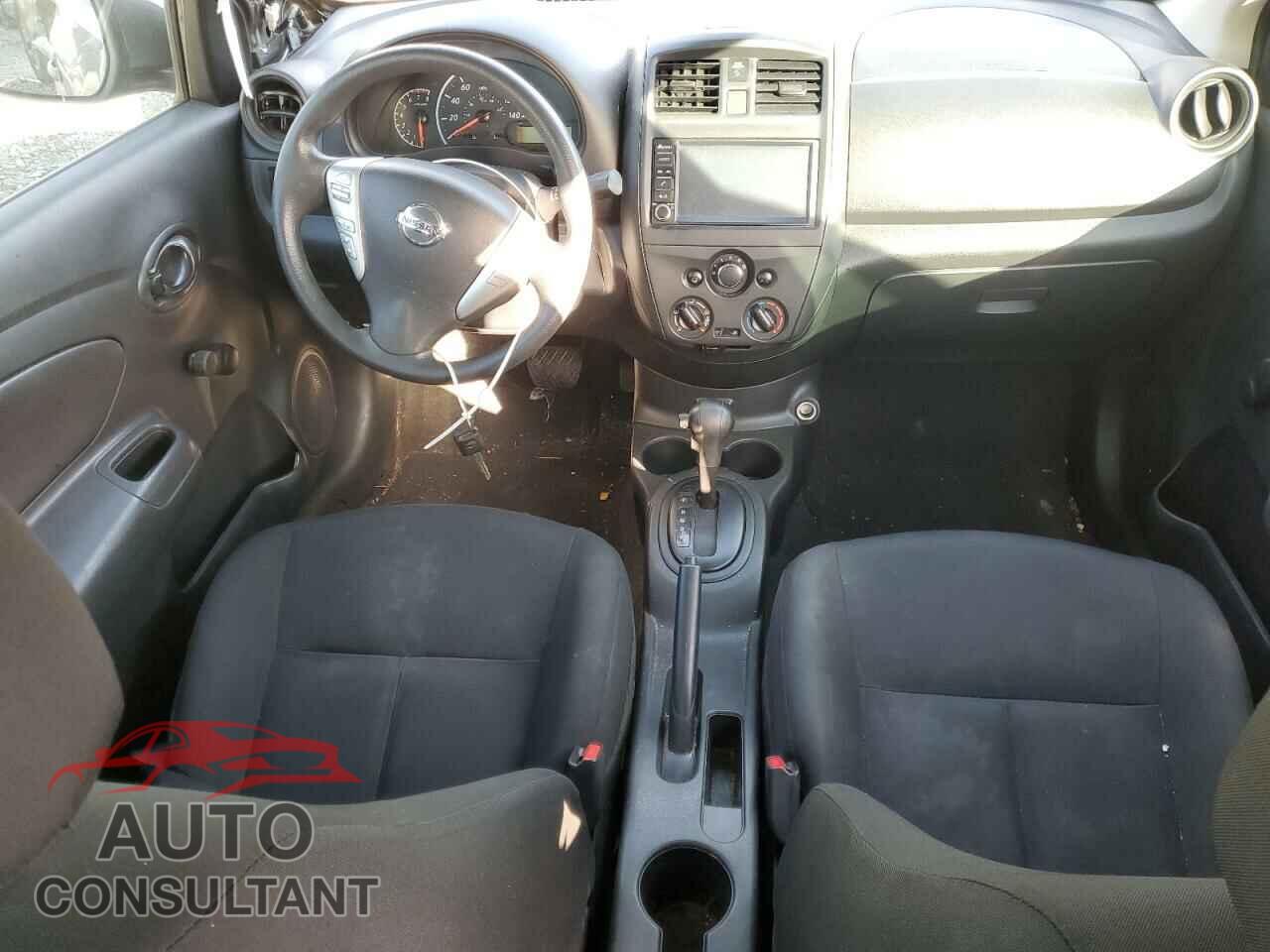NISSAN VERSA 2019 - 3N1CN7AP3KL826658