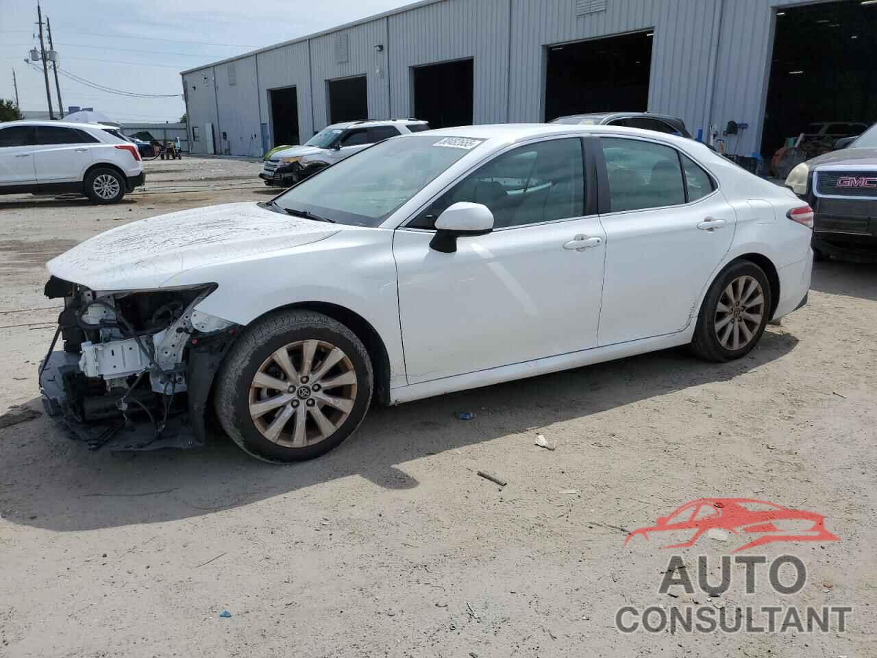 TOYOTA CAMRY 2018 - 4T1B11HK6JU619824