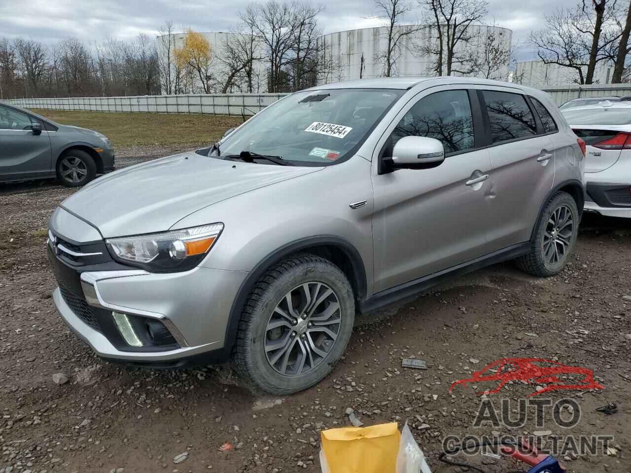 MITSUBISHI OUTLANDER 2018 - JA4AR3AW1JU001046