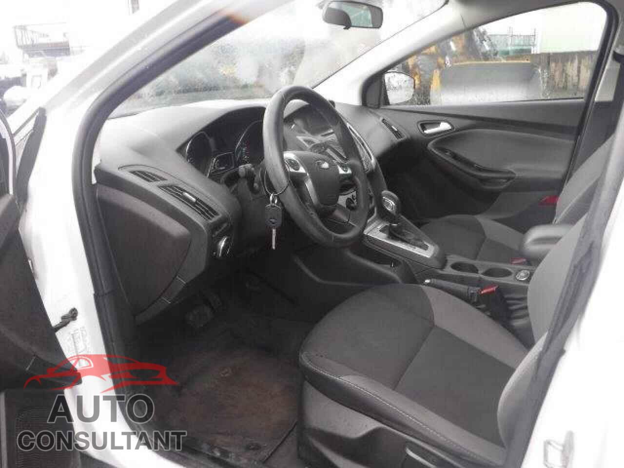 FORD FOCUS 2014 - 1FADP3F22EL321816