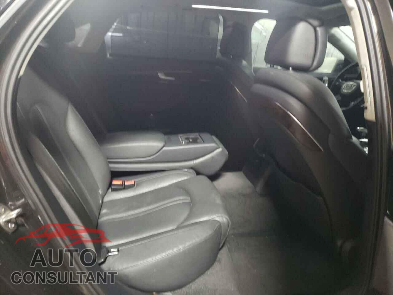 AUDI A8 2012 - WAURVAFD1CN010243