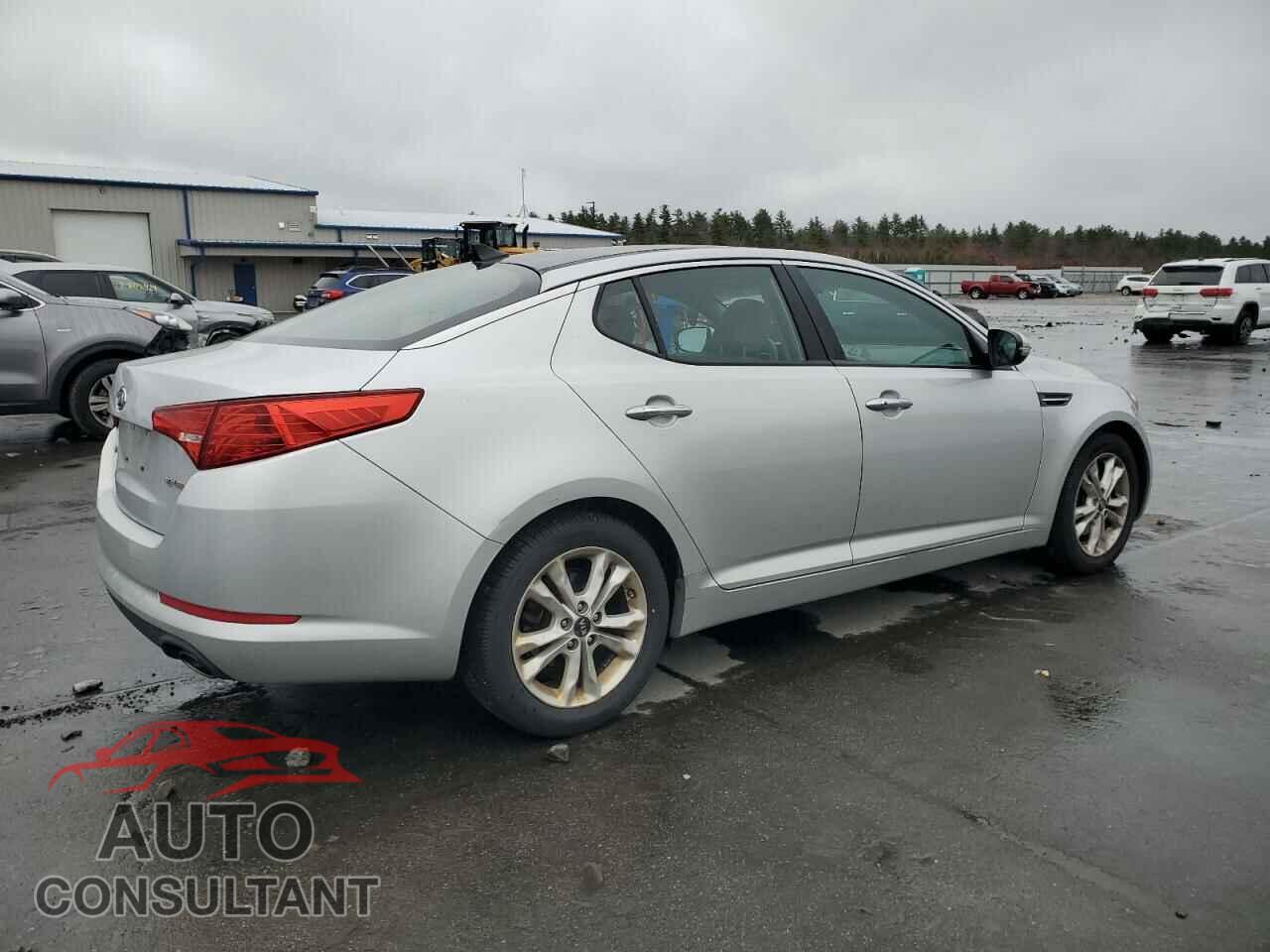 KIA OPTIMA 2011 - KNAGN4A75B5065836