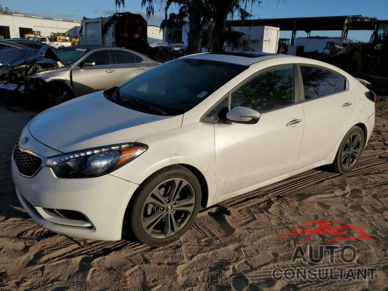 KIA FORTE 2015 - KNAFZ4A82F5349441