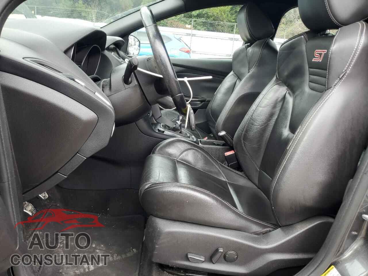 FORD FOCUS 2018 - 1FADP3L98JL221005