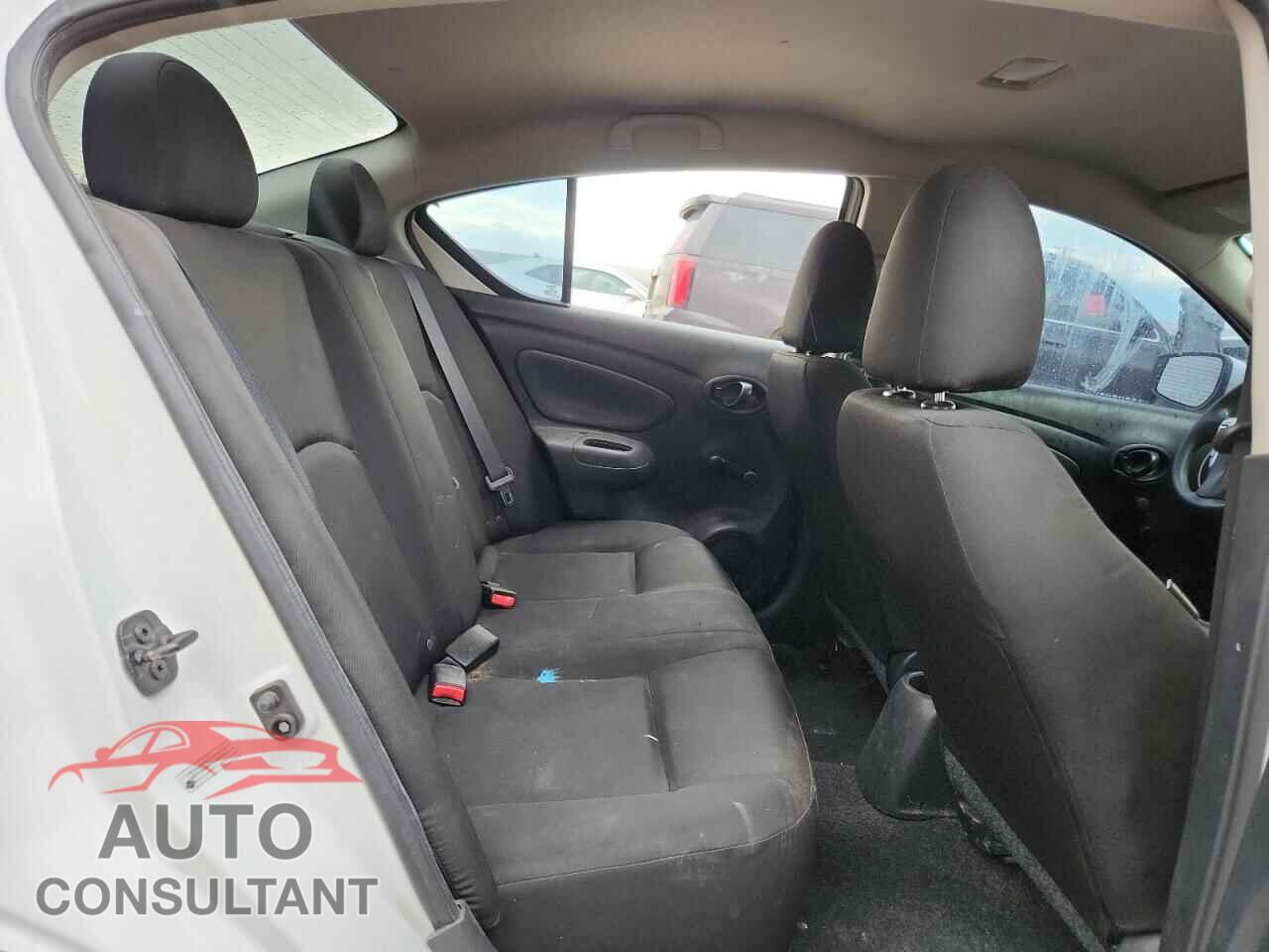 NISSAN VERSA 2019 - 3N1CN7AP3KL866271