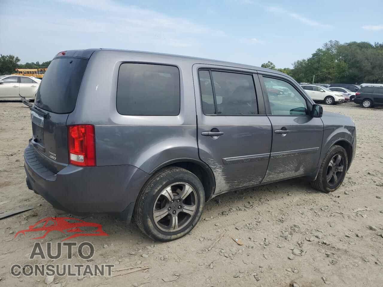 HONDA PILOT 2015 - 5FNYF4H38FB026248