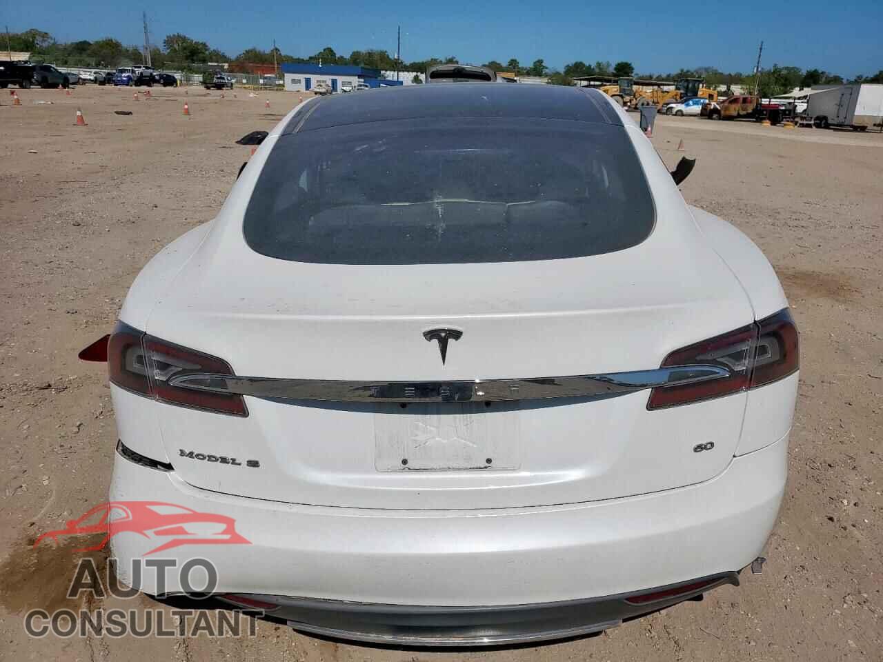 TESLA MODEL S 2013 - 5YJSA1CG8DFP20495