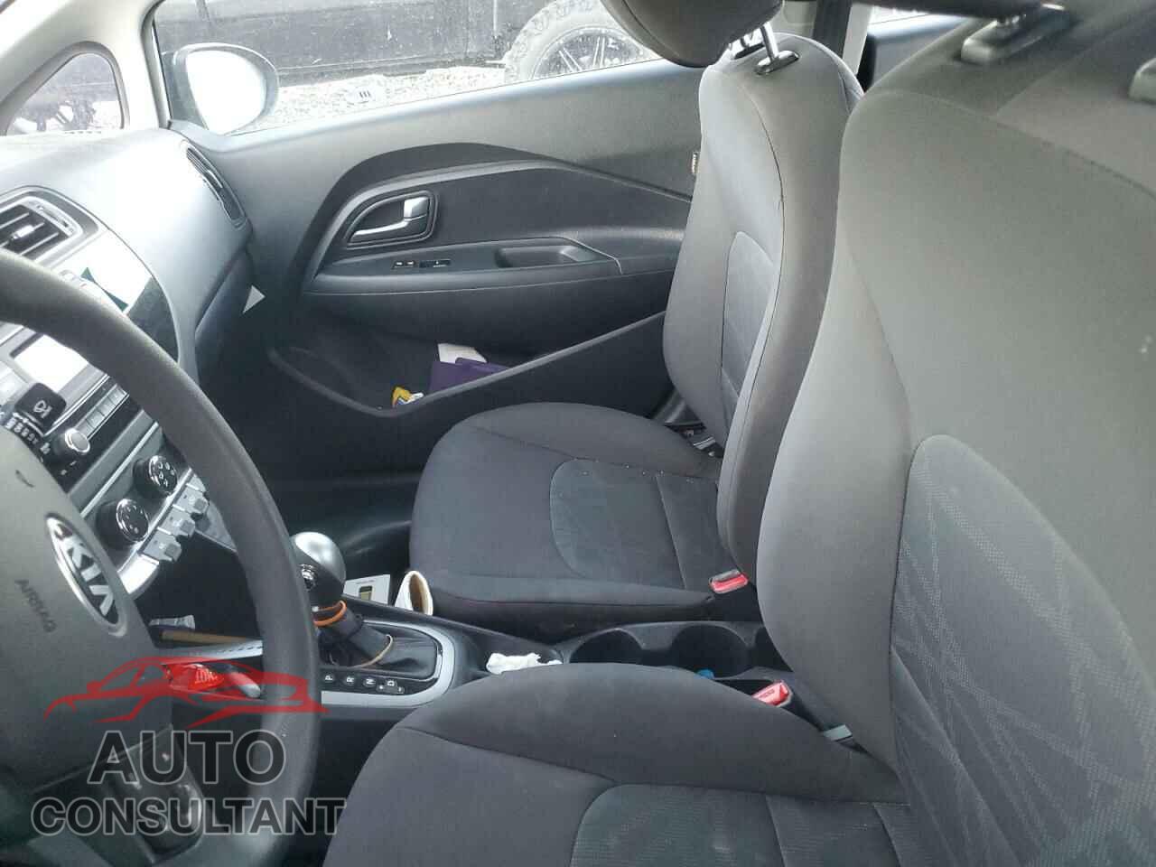 KIA RIO 2017 - KNADM4A3XH6037875