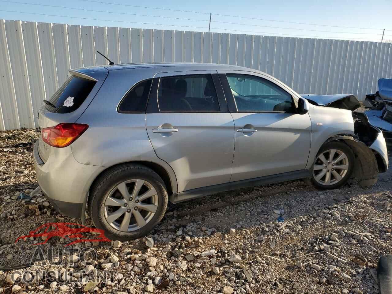 MITSUBISHI OUTLANDER 2013 - 4A4AP3AU4DE018795