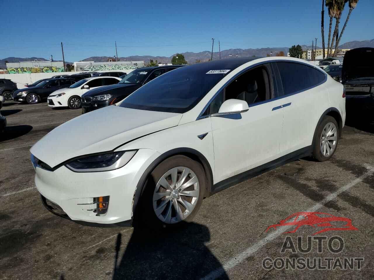 TESLA MODEL X 2018 - 5YJXCBE24JF141121