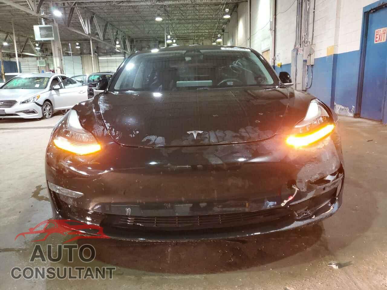 TESLA MODEL 3 2018 - 5YJ3E1EAXJF048730