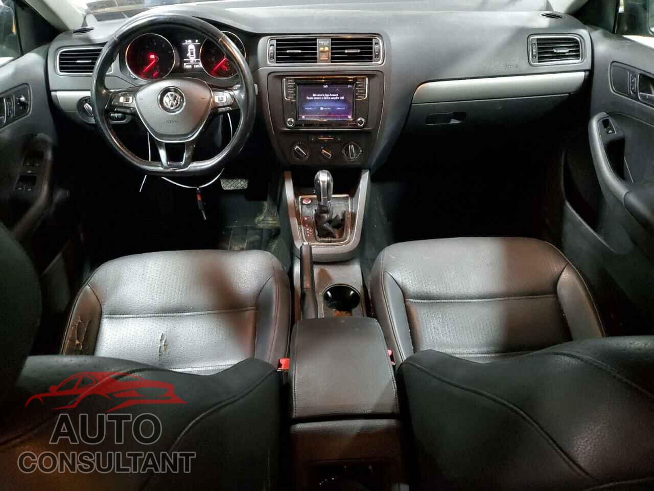 VOLKSWAGEN JETTA 2017 - 3VWDB7AJ0HM377851