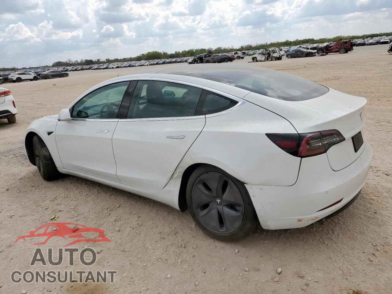 TESLA MODEL 3 2018 - 5YJ3E1EA0JF062393