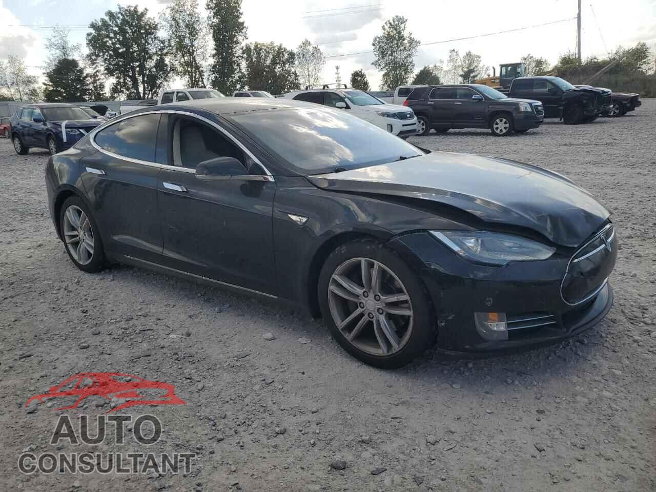 TESLA MODEL S 2013 - 5YJSA1DN0DFP07916