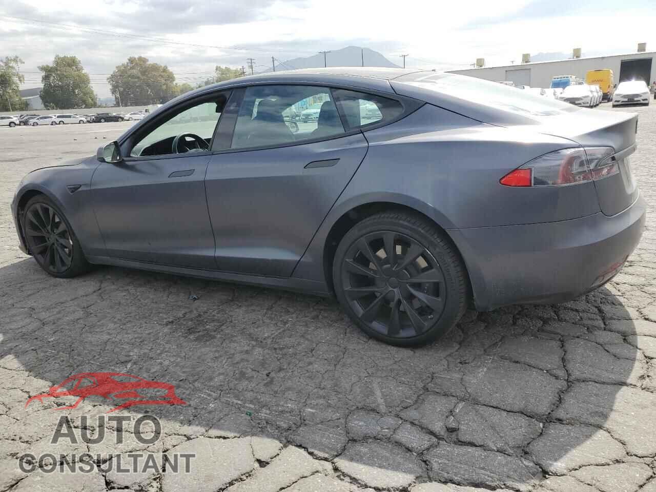 TESLA MODEL S 2018 - 5YJSA1E25JF296450