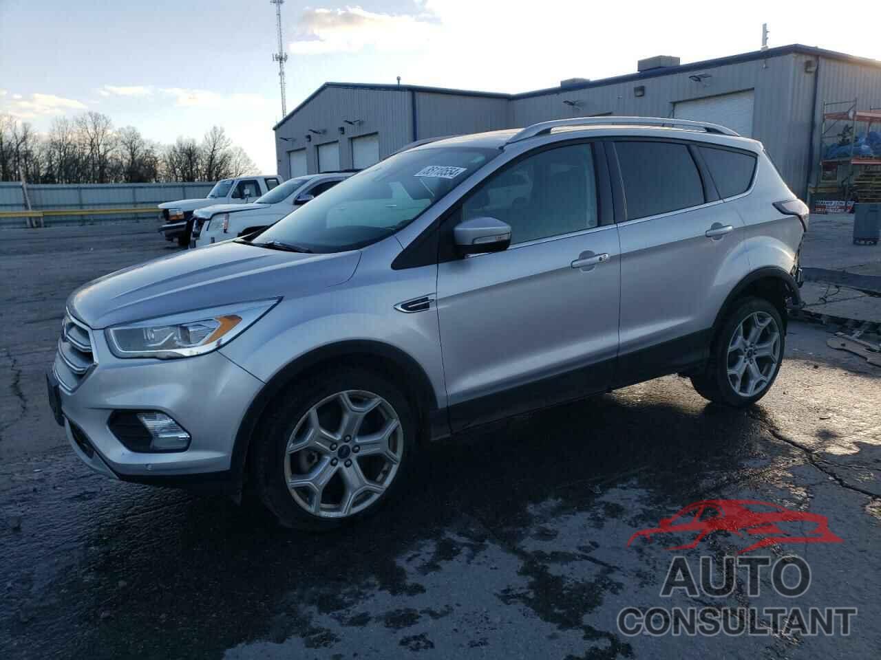 FORD ESCAPE 2017 - 1FMCU9J94HUC49856