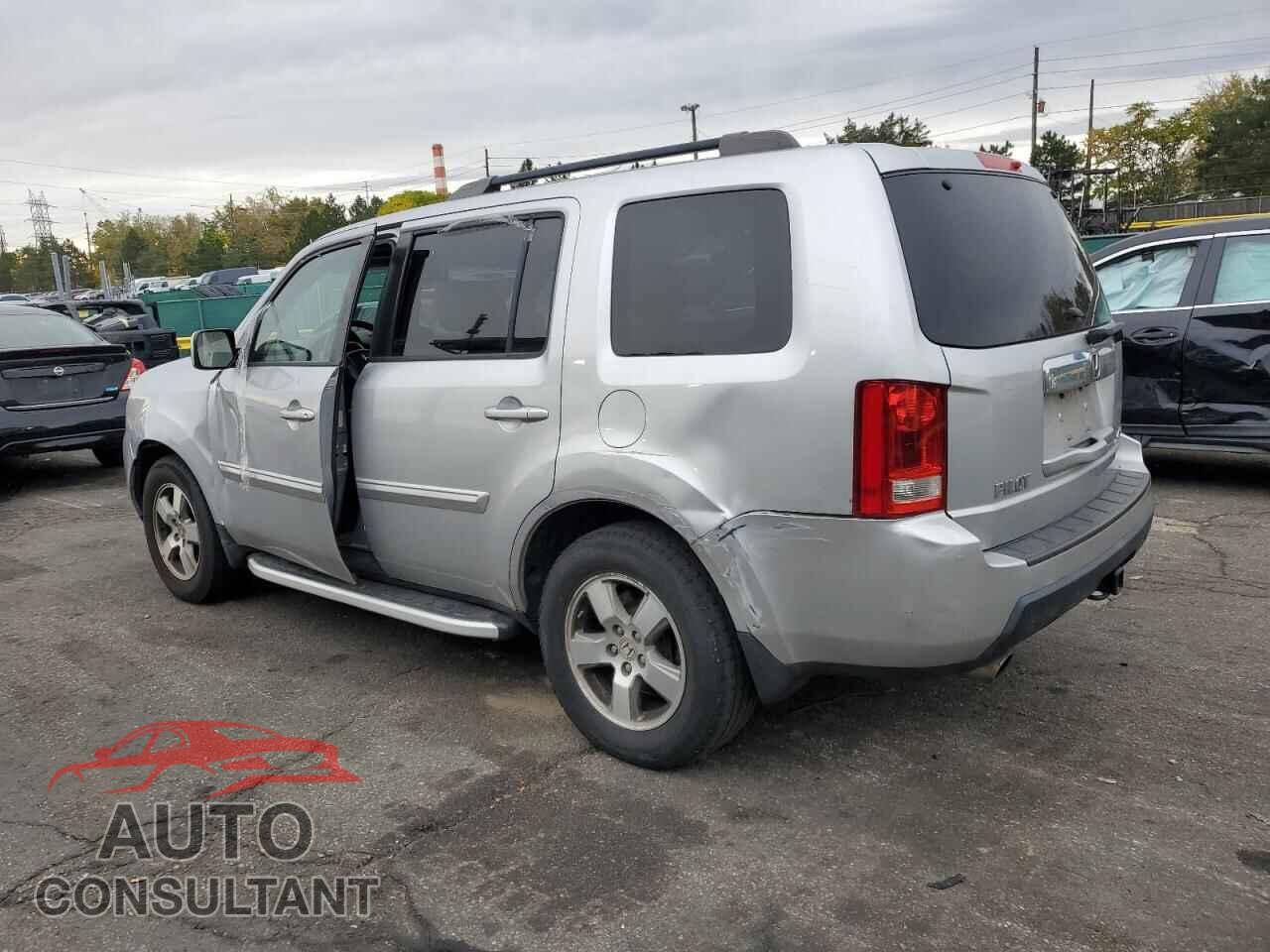 HONDA PILOT 2011 - 5FNYF4H50BB010265