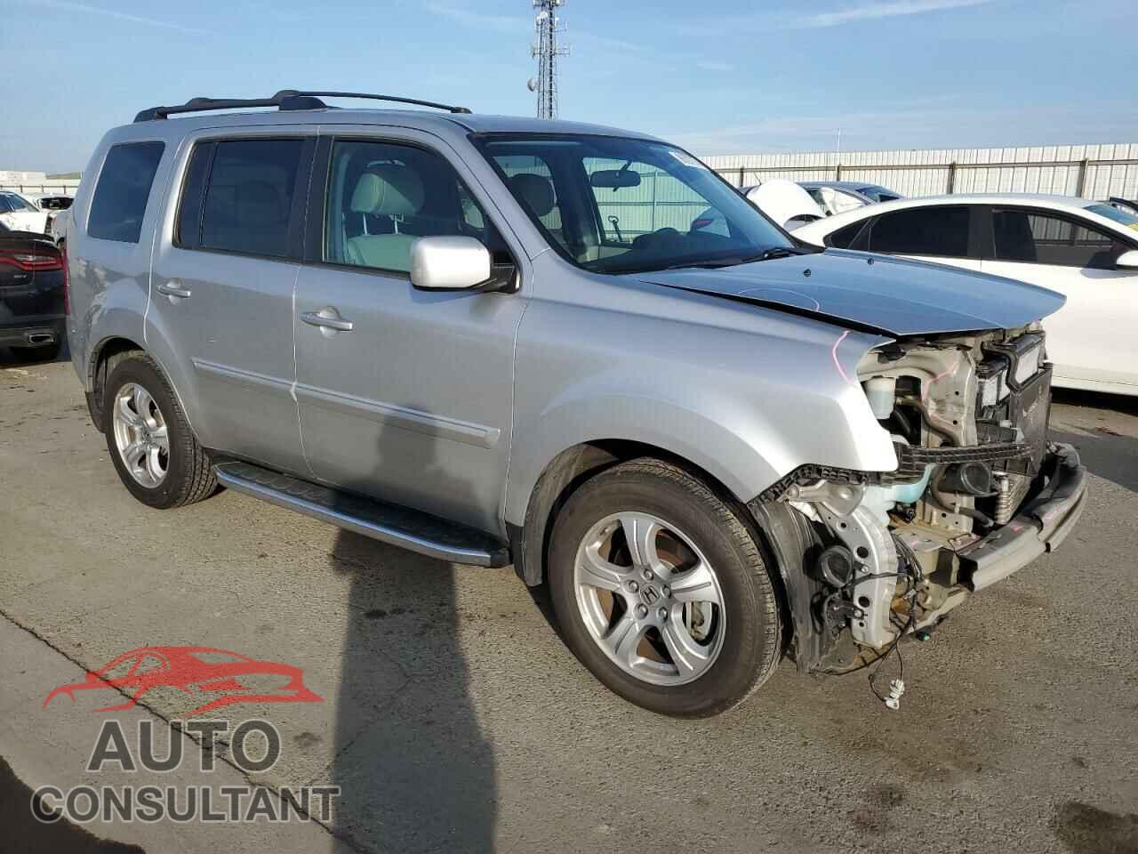 HONDA PILOT 2015 - 5FNYF4H41FB008635
