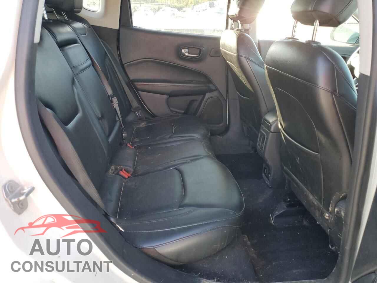 JEEP COMPASS 2018 - 3C4NJDCB9JT246184