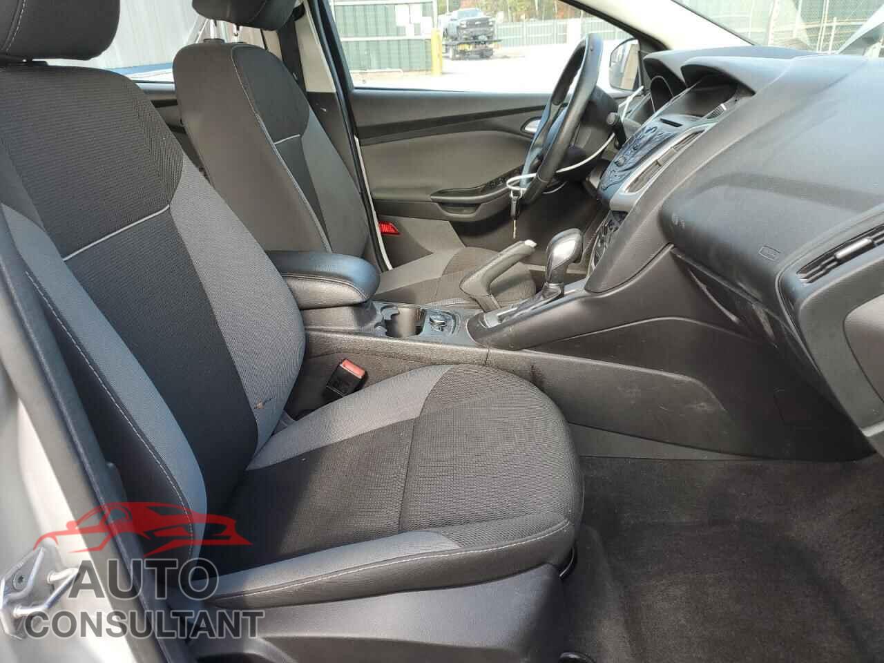 FORD FOCUS 2014 - 1FADP3F23EL221420