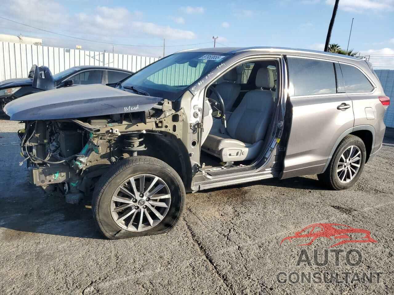 TOYOTA HIGHLANDER 2017 - 5TDKZRFH9HS511487