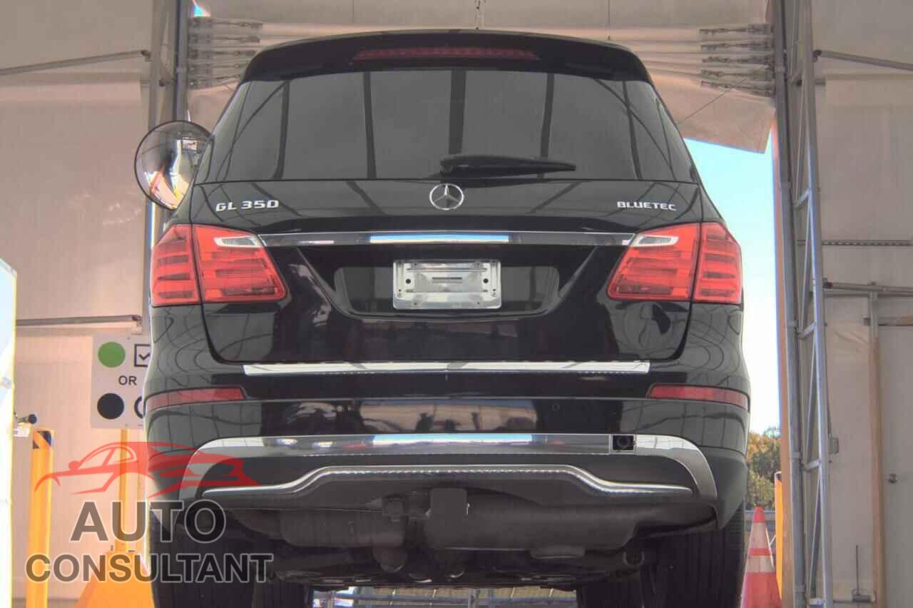 MERCEDES-BENZ GL-CLASS 2015 - 4JGDF2EE2FA496384